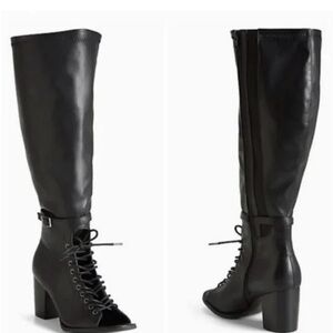 Black Peep Toe Knee-High Lace-Up Boots